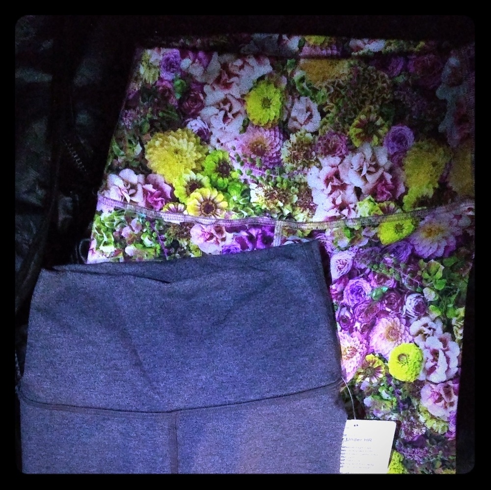 2 in 1 Lululemon legging combo.